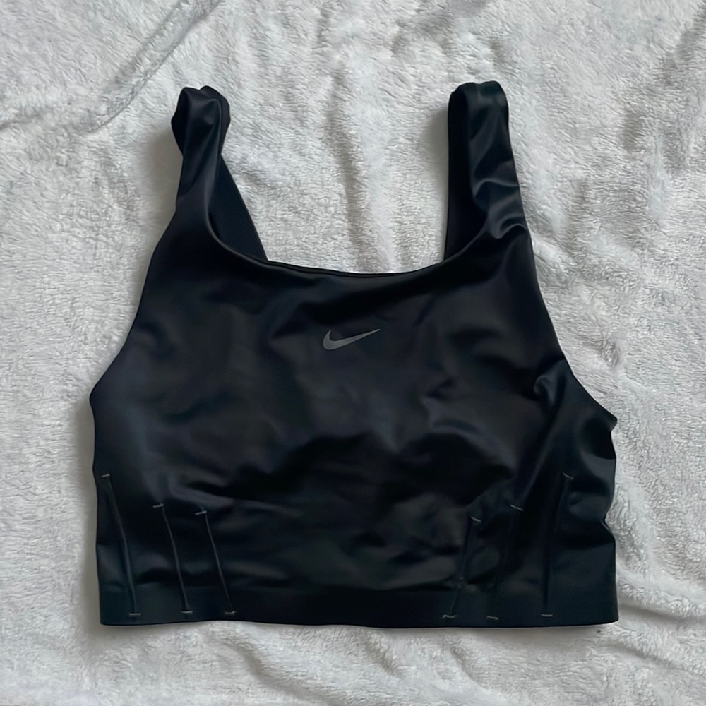 NWOT, Nike Swoosh City Sports Bra
